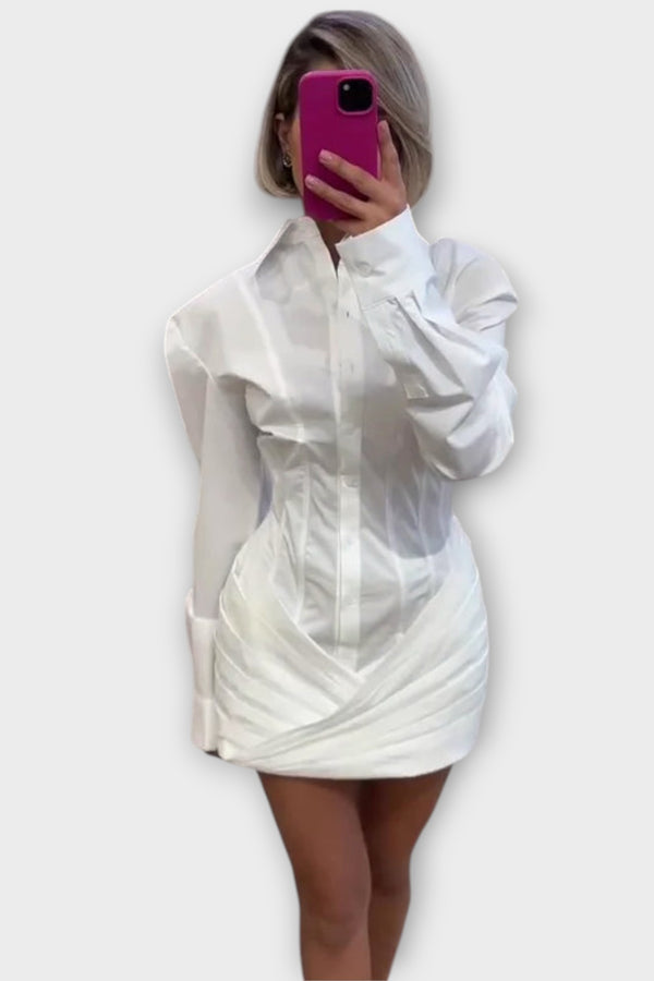 Indie - Langärmliges weißes plissiertes Hemdkleid