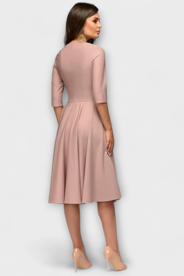 Elegantes Swing-Kleid