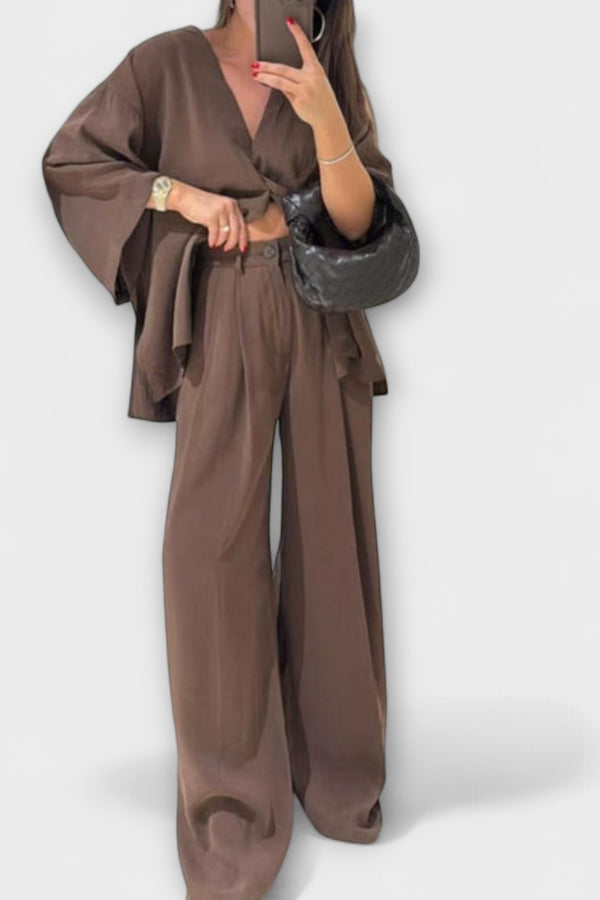 Jacqueline - Lässiges V-Ausschnitt Top und Hose Duo
