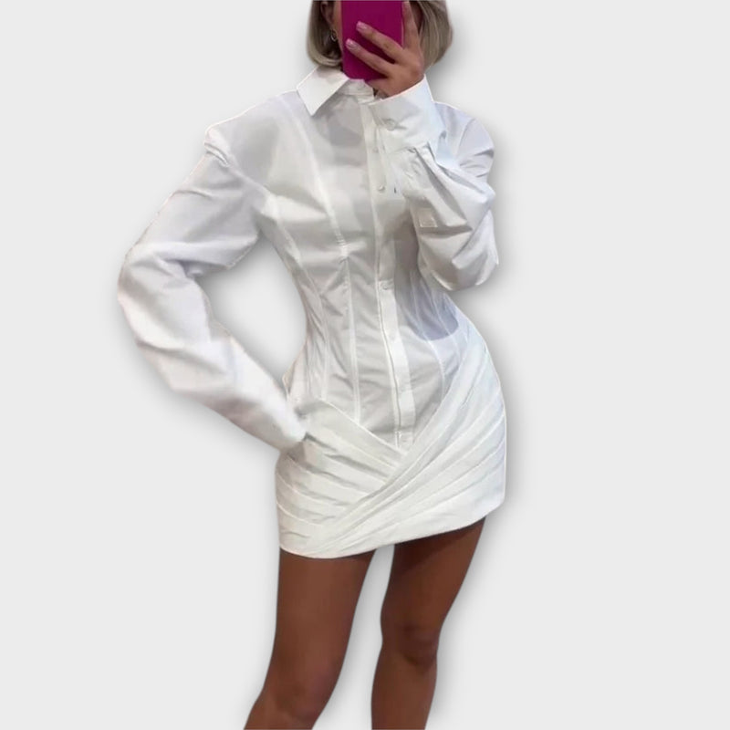 Indie - Langärmliges weißes plissiertes Hemdkleid