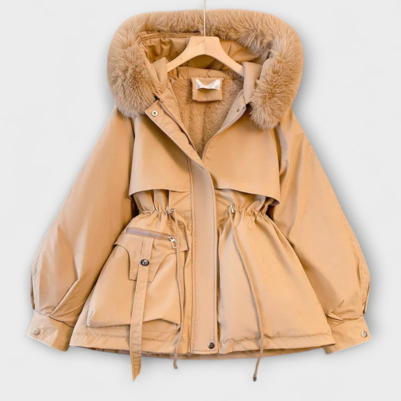 Bela - Elegante Winterjacke Brévine mit Pelzkragen