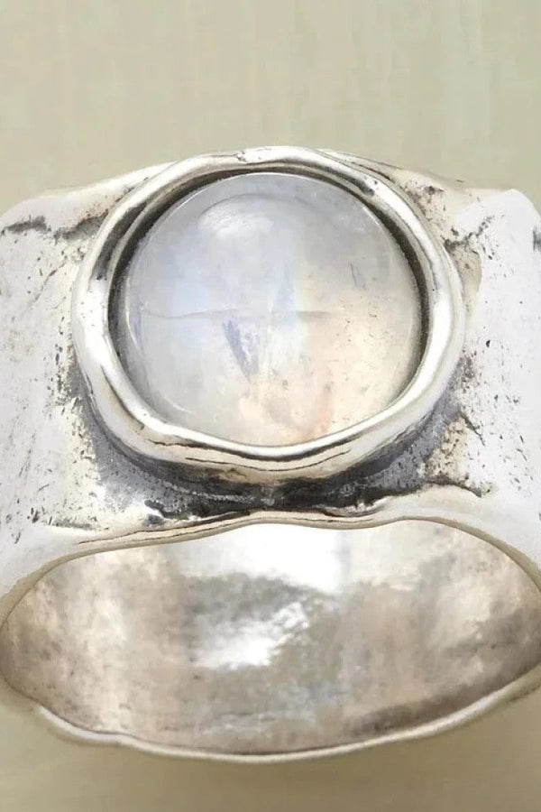 Antiker Ring mit Stein