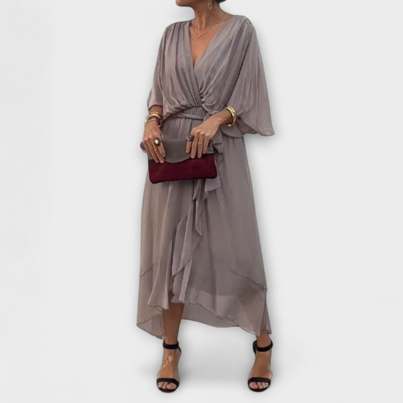 Amoura - Chiffonkleid mit V-Ausschnitt