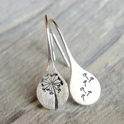 Elegante Silberohrringe im Dandelion-Blatt-Design