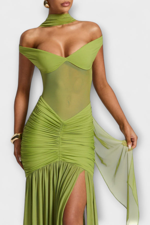 Therese – Schlitzkleid mit Wow Faktor